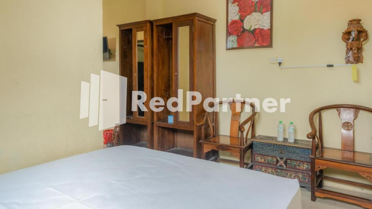 Vandhela Homestay Syariah RedPartner Surabaya Bagian luar foto