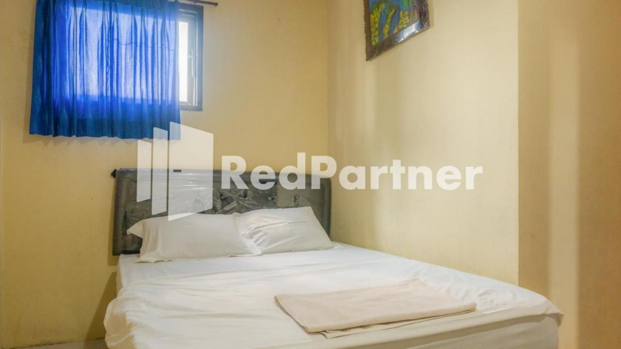 Vandhela Homestay Syariah RedPartner Surabaya Bagian luar foto