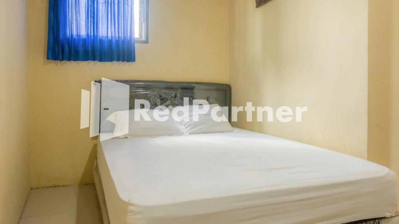 Vandhela Homestay Syariah RedPartner Surabaya Bagian luar foto