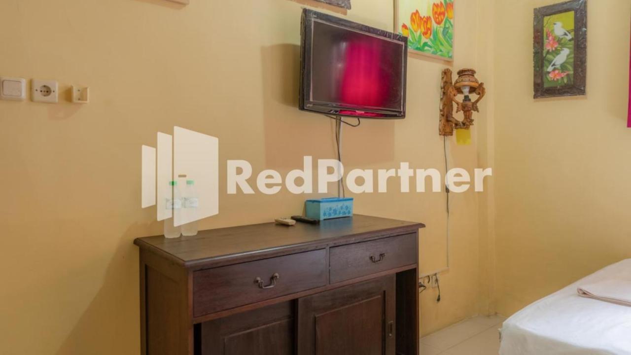 Vandhela Homestay Syariah RedPartner Surabaya Bagian luar foto