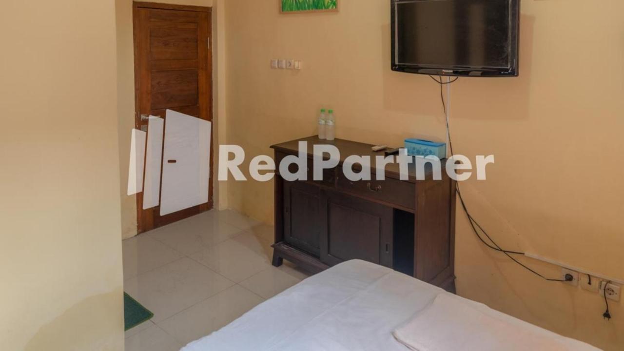 Vandhela Homestay Syariah RedPartner Surabaya Bagian luar foto